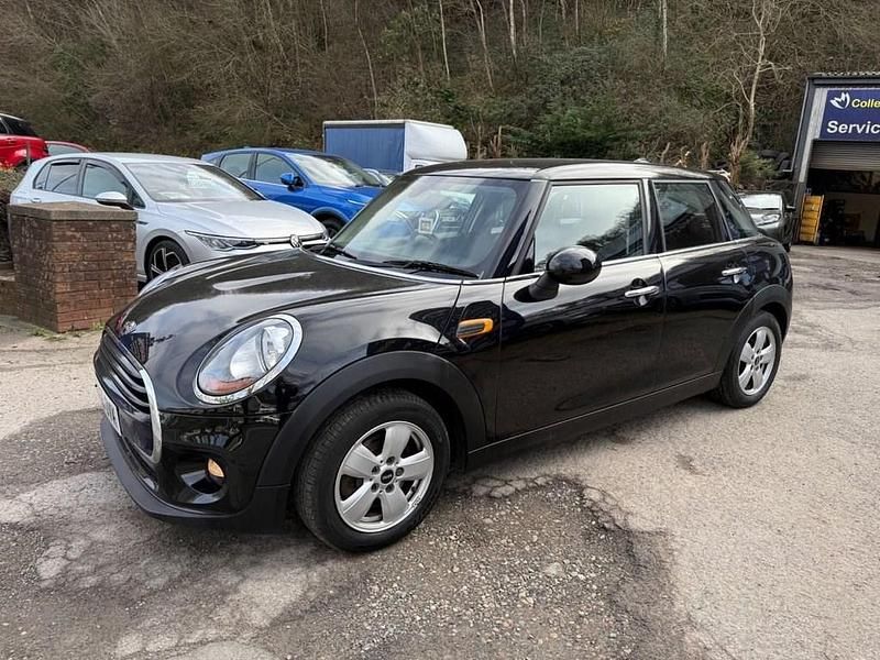 Used Mini Cooper Hatch 136 HP (100 kW) 2016 Black Hatchback