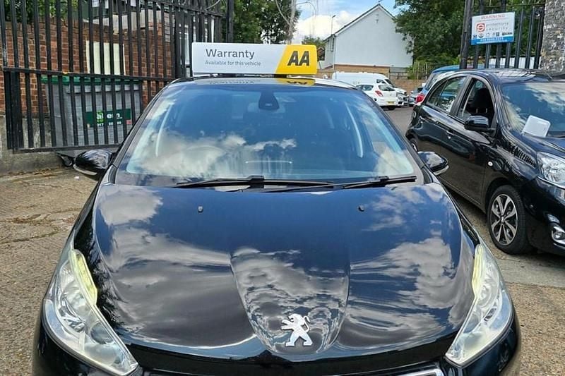 Black Used 2014 Peugeot 208 Allure Hatchback | £2,995 (Good price) - Image 1/1