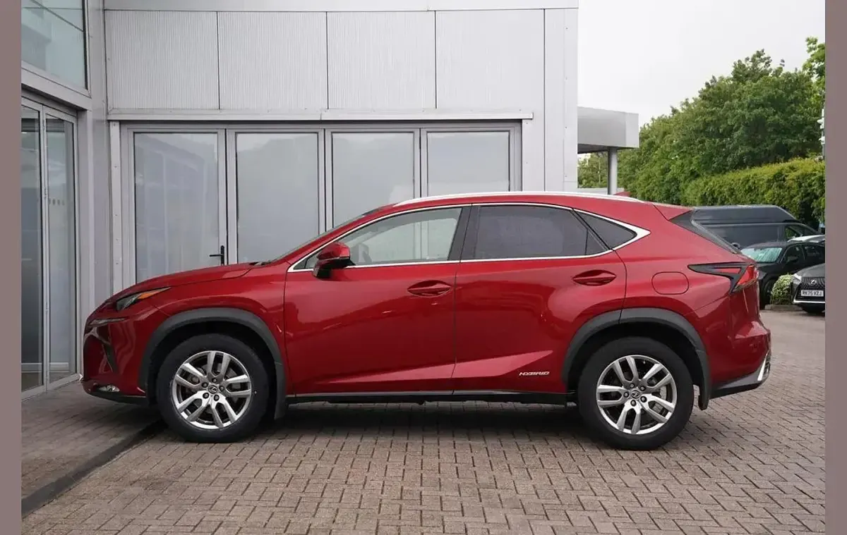 Used Lexus NX300h Luxury Line 194 HP (142 kW) 2019 Red SUV