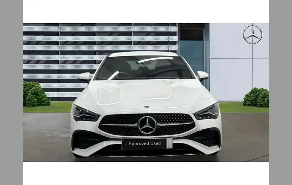 Used Mercedes CLA220 Executive 187 HP (137 kW) 2025 White Coupe