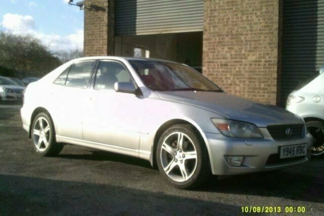 Used Lexus IS200 153 HP (112 kW) 2001 Sedan