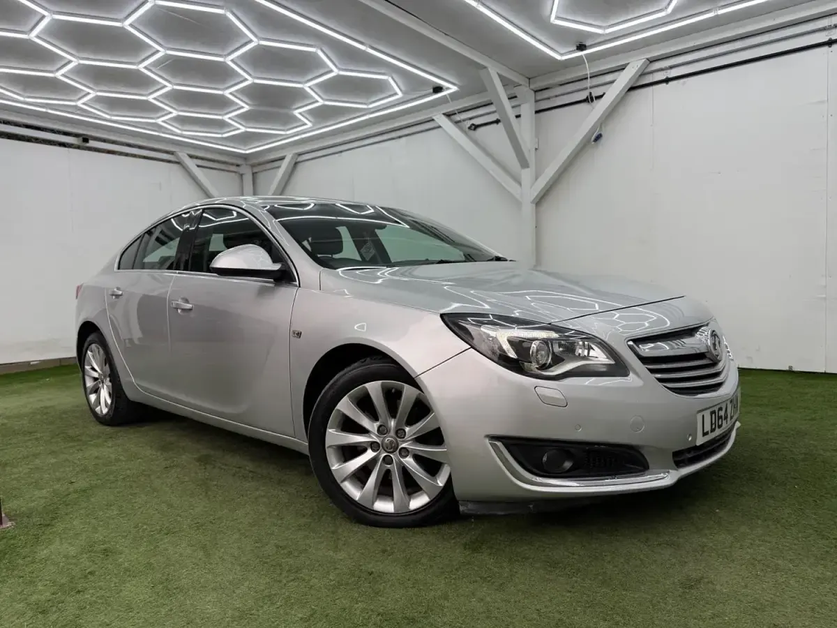 Used Vauxhall Insignia Elite 163 HP (119 kW) 2014 Silver Hatchback