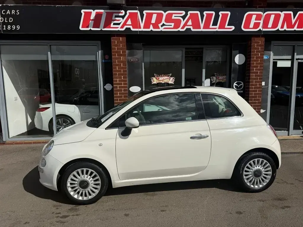 Used Fiat 500 Lounge 69 HP (50 kW) 2012 White Hatchback