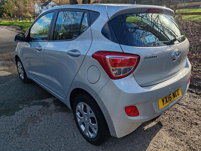 Used Hyundai i10 SE 87 HP (63 kW) 2016 Grey Hatchback