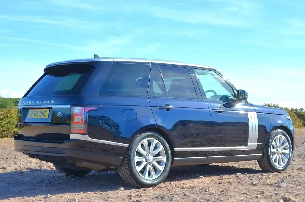Used Land Rover Range Rover Autobiography 339 HP (249 kW) 2015 Black SUV