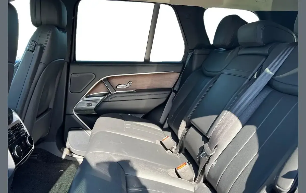 Used Land Rover Range Rover HSE 344 HP (253 kW) 2025 Grey SUV