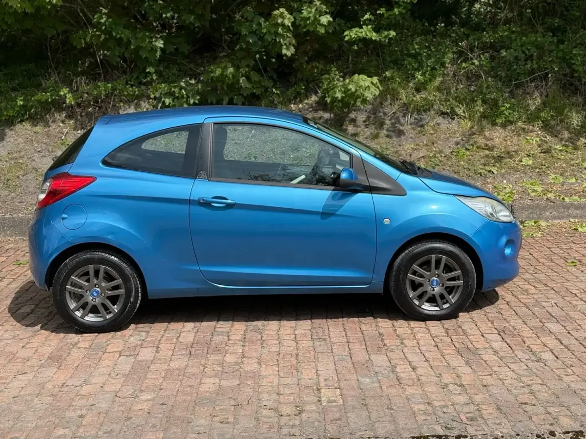 Używany Ford Ka 69 KM (50 kW) 2010 Niebieski Hatchback
