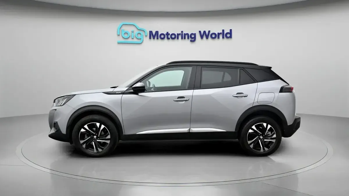Used Peugeot 2008 GT 131 HP (96 kW) 2023 Grey SUV
