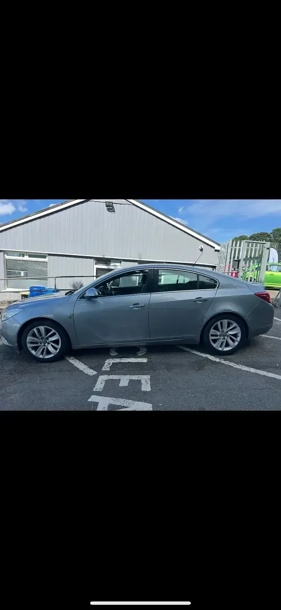 Used Vauxhall Insignia SRi 160 HP (117 kW) 2012 Silver Hatchback