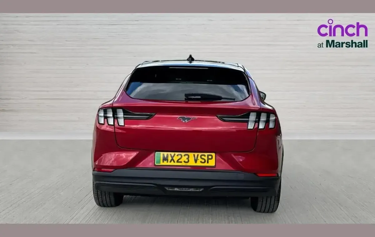 Używany Ford Mustang Mach-E Standard Range 197 kW (269 KM) 2023 Czerwony SUV