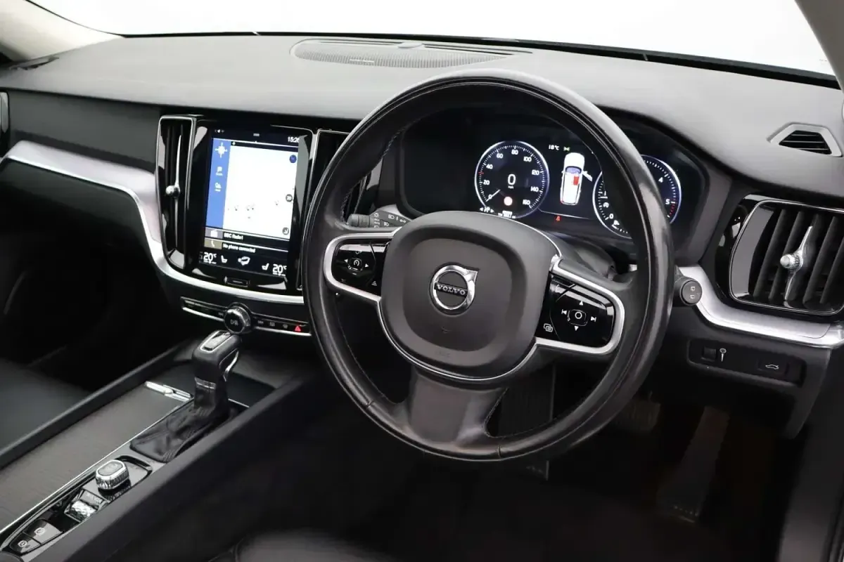 Used Volvo V60 Momentum 2019 Silver Estate