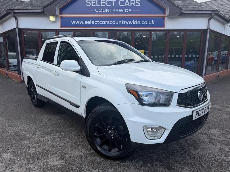 Used SsangYong Musso 178 HP (130 kW) 2017 White Pickup