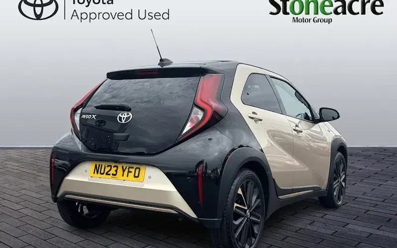 Used Toyota Aygo X Edition 72 HP (52 kW) 2023 Beige SUV