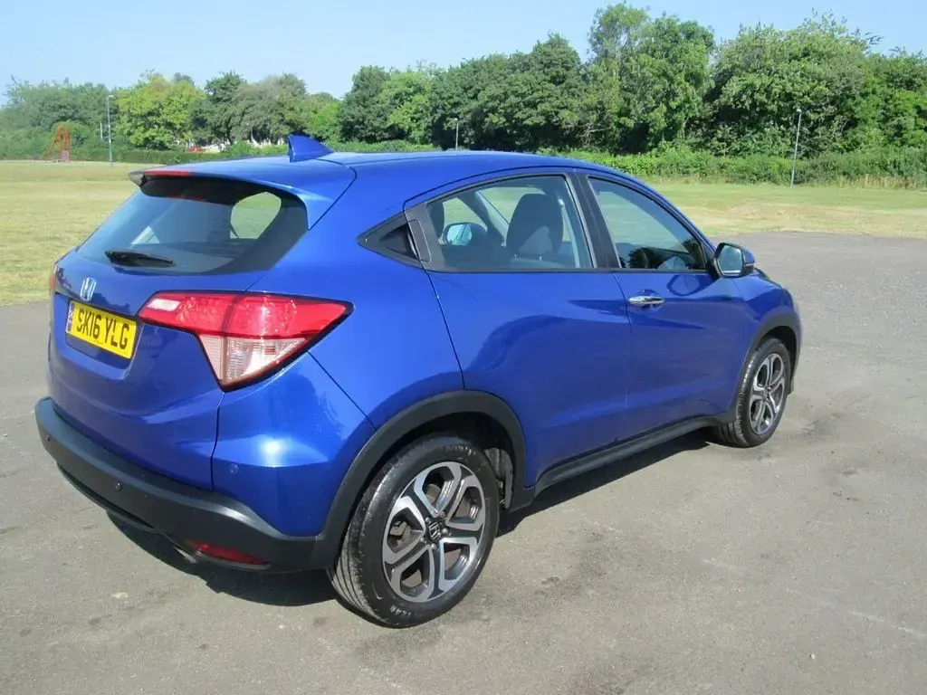 Used Honda HR-V SE 130 HP (95 kW) 2016 Blue SUV
