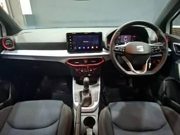 Used Seat Arona FR 115 HP (84 kW) 2025 White SUV