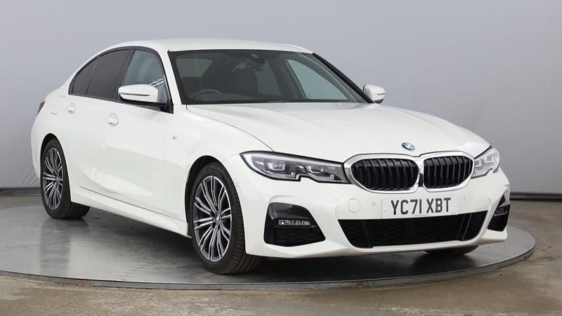 White Used 2021 BMW 320 M Sport | £23,049 (Fair price) - Image 1/4