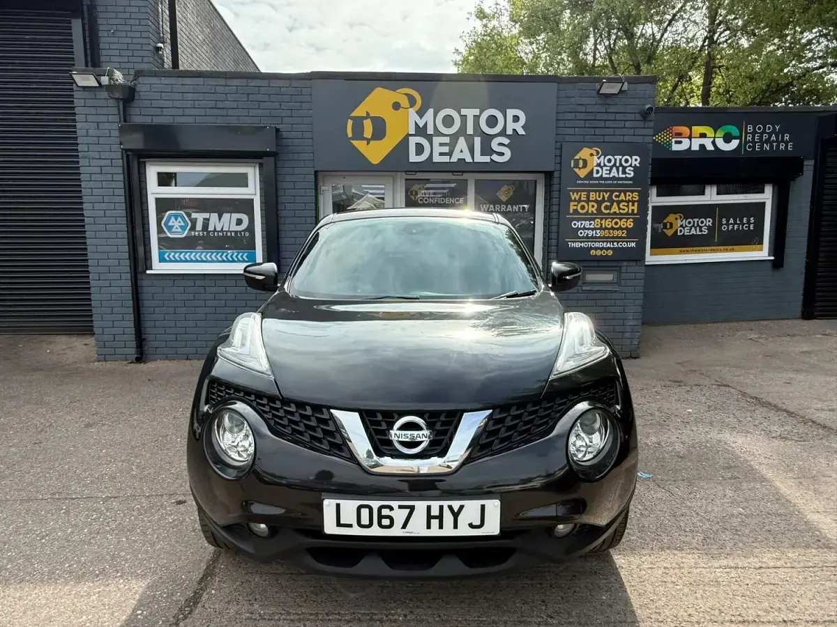 Used Nissan Juke N-Connecta 113 HP (83 kW) 2017 Black SUV