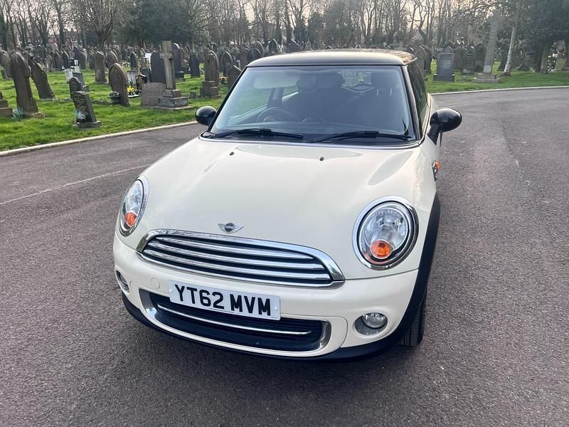 Usado Mini Cooper Hatch 2012 Branco Citadino