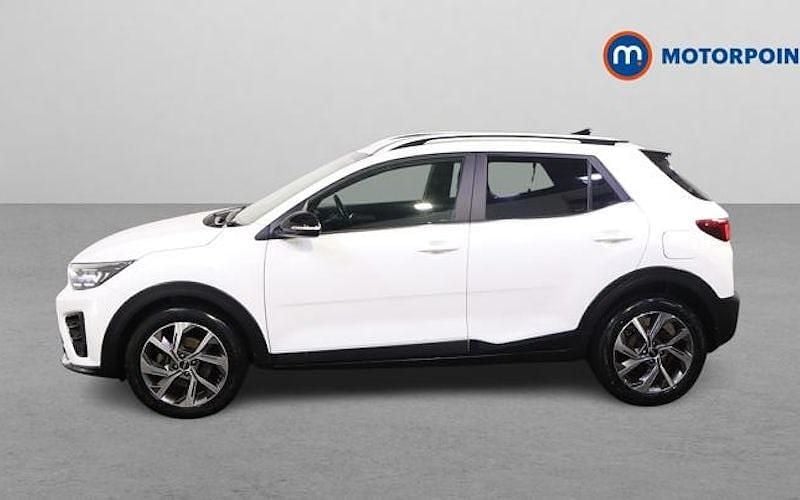 Used Kia Stonic GT-Line 120 HP (88 kW) 2022 White SUV