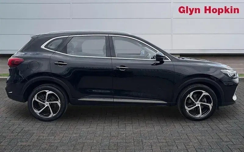 Begagnad MG HS SE 258 HK (189 kW) 2023 Svart SUV