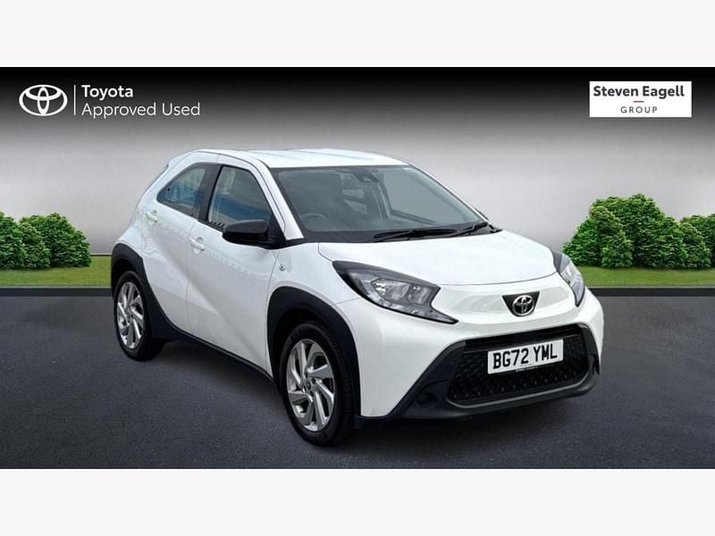 White Used 2022 Toyota Aygo X PURE SUV | £11,272 - Image 1/3
