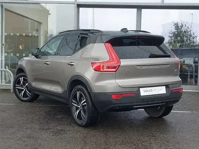 Used Volvo XC40 R-Design 163 HP (119 kW) 2022 Grey SUV