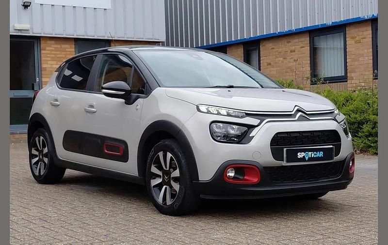 Used Citroën C3 PureTech 82 HP (60 kW) 2022 Beige Hatchback