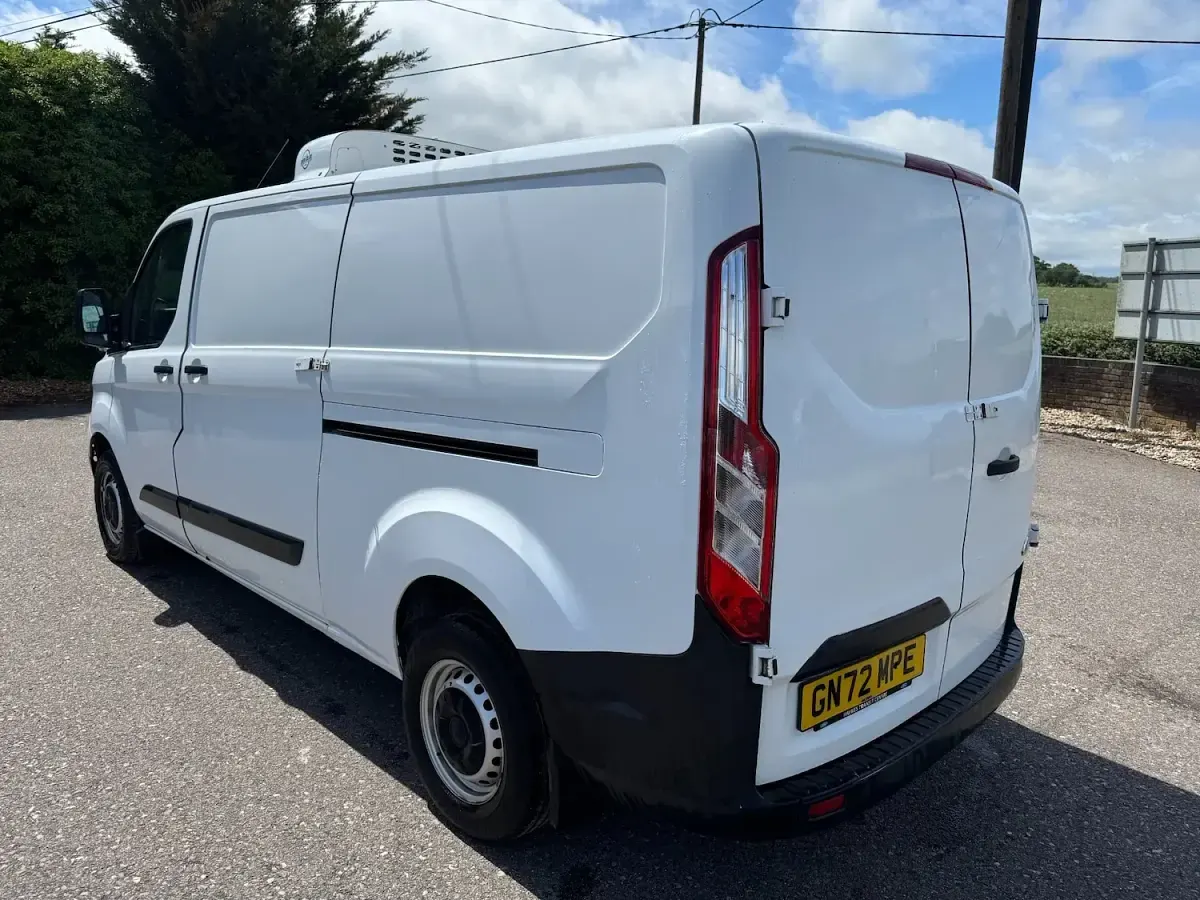 Used Ford Transit Custom 105 HP (77 kW) 2022 White Van