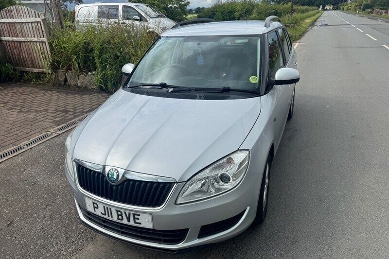 Silver Used 2011 Skoda Fabia SE Estate | £2,495 (Fair price) - Image 1/1