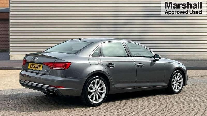 Used Audi A4 Sport 150 HP (110 kW) 2019 Grey Sedan