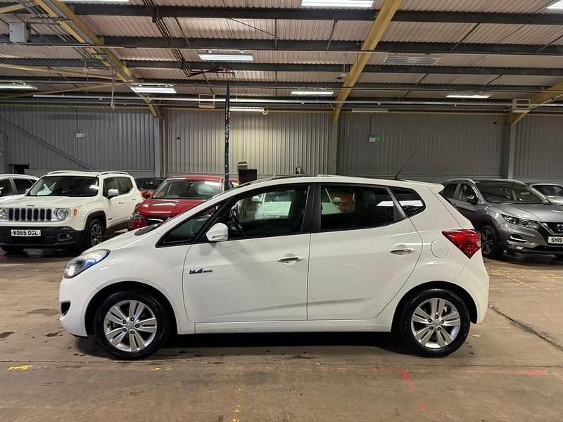 Used Hyundai ix20 Style 115 HP (84 kW) 2014 White Hatchback