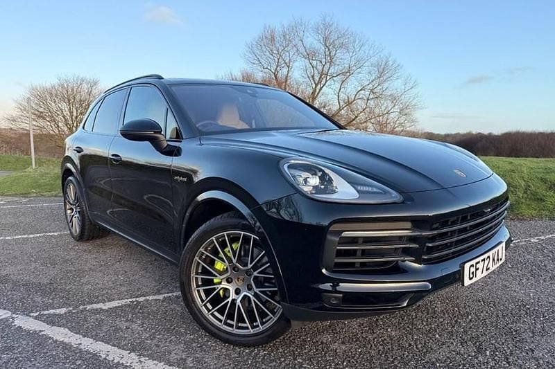 Used 2022 Porsche Cayenne S E-Hybrid Platinum Edition SUV | £60,000 (Good price) - Image 1/1