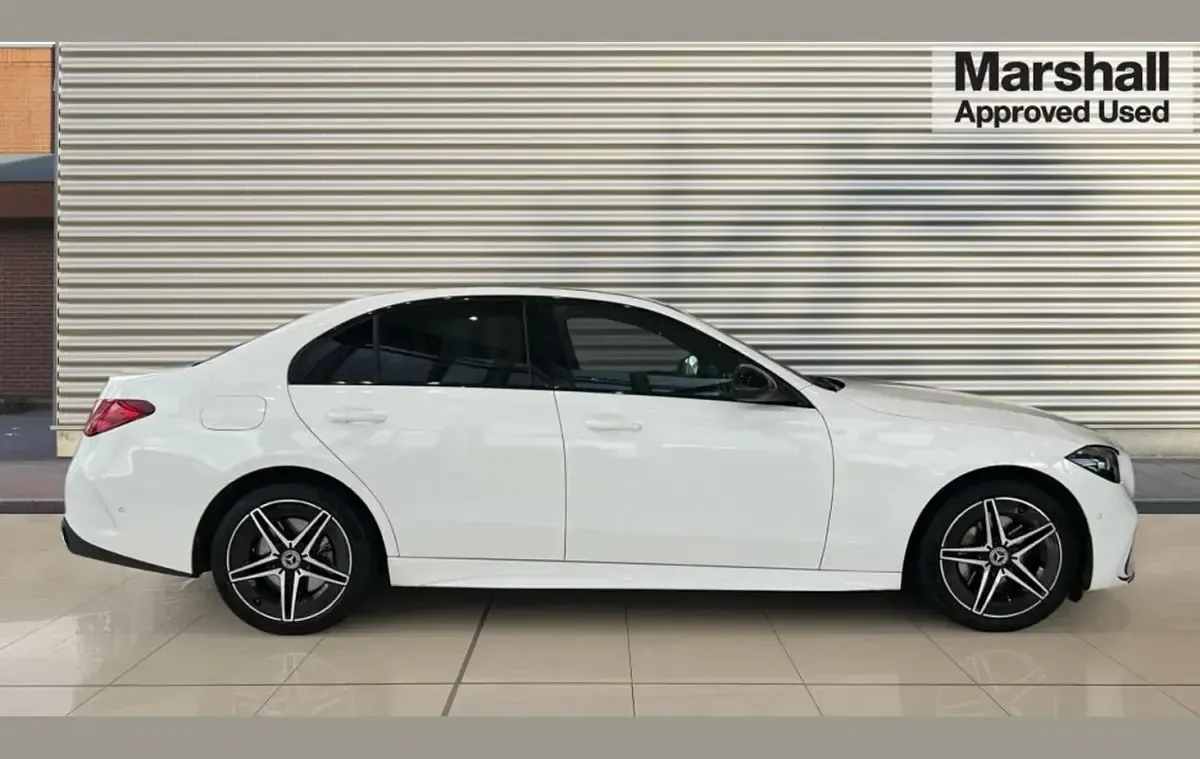 Used Mercedes C300 Urban 308 HP (226 kW) 2025 White Sedan