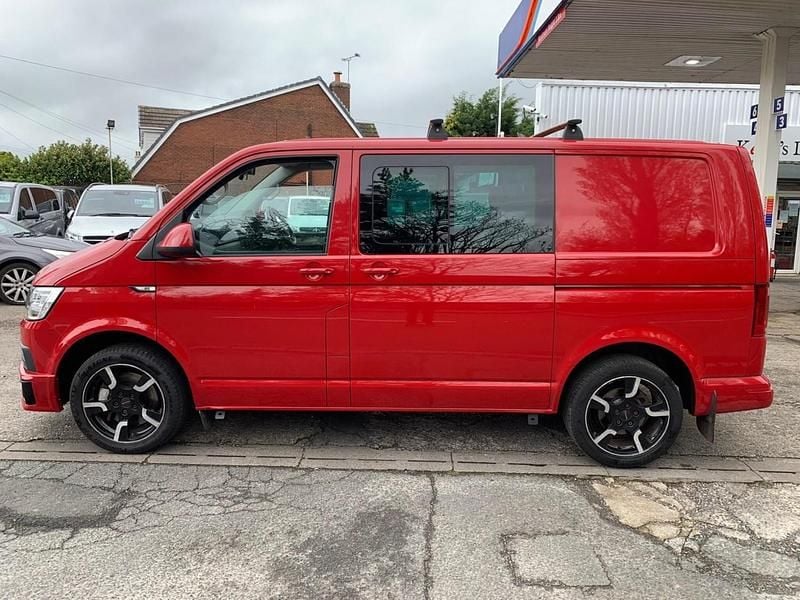 Usado VW Transporter Highline 204 HP (150 kW) 2017 Vermelho Van