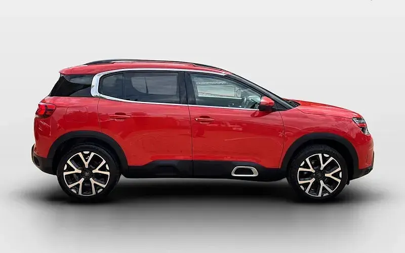 Używany Citroën C5 PureTech 131 KM (96 kW) 2021 Czerwony Hatchback