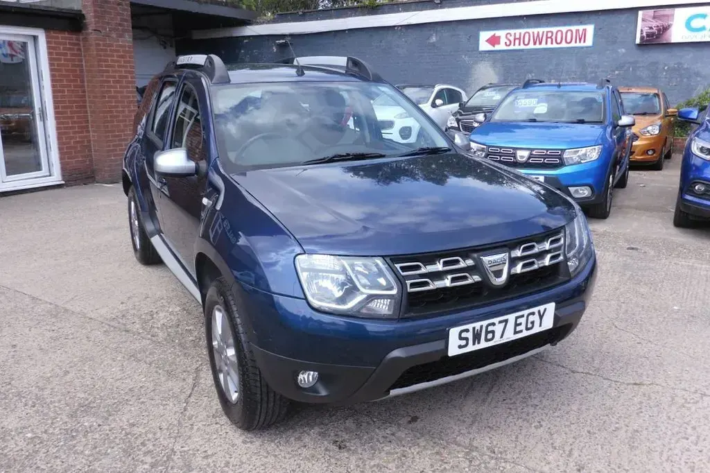 Used Dacia Duster Lauréate 110 HP (80 kW) 2017 Blue SUV