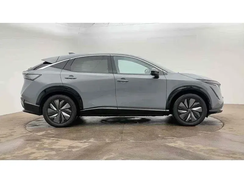 Usado Nissan Ariya Advance 160 kW (218 CV) 2023 Gris SUV