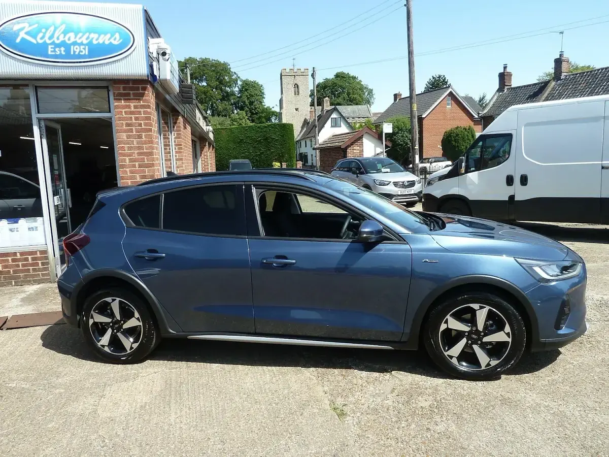 New Ford Focus Active 152 HP (111 kW) 2025 Blue Hatchback