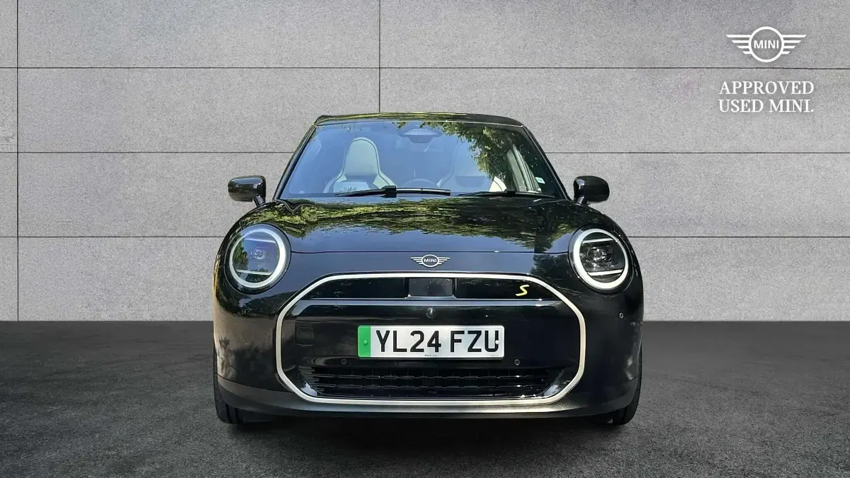 Used Mini Cooper SE Hatch 158 kW (215 HP) 2024 Black Hatchback
