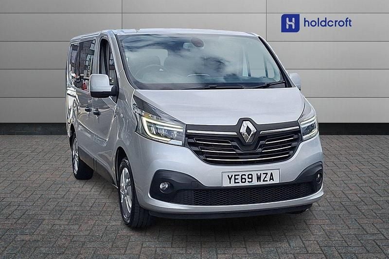 Used Renault Trafic 120 HP (88 kW) 2019 Silver  MPV