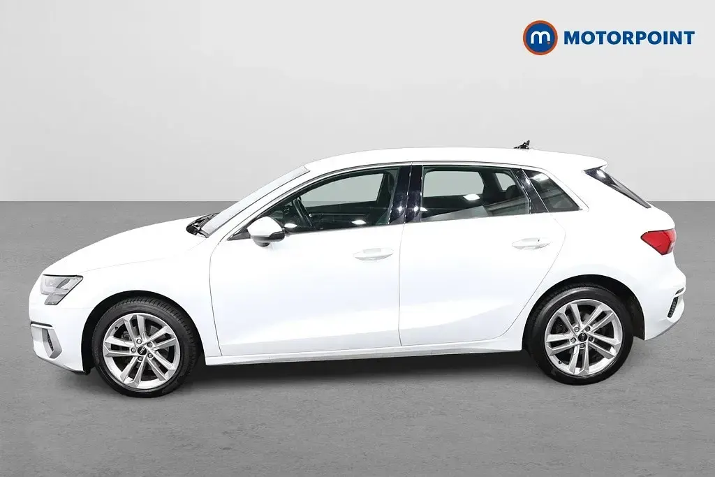 Begagnad Audi A3 Sport 2023 Vit Sedan