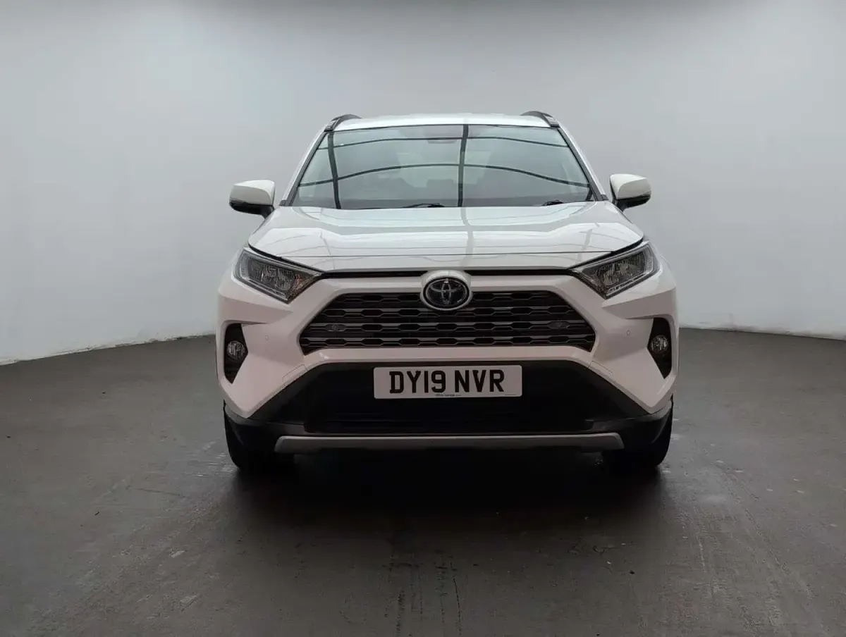 Used Toyota RAV4 Hybrid Design 2019 White SUV