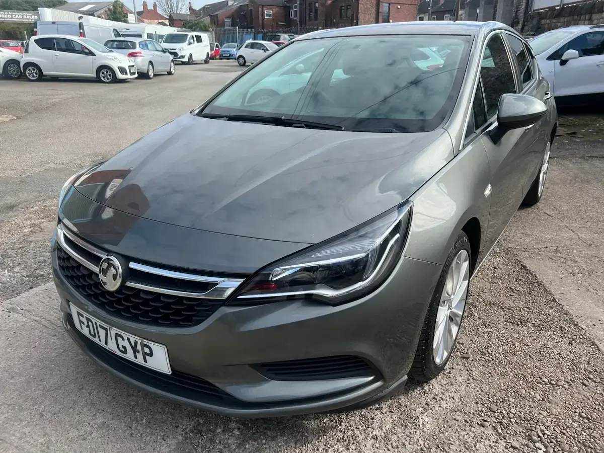 Used Vauxhall Astra 123 HP (90 kW) 2017 Grey Hatchback