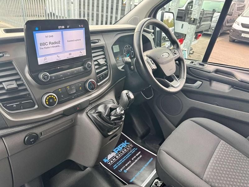 Usado Ford Transit Custom Trend 130 CV (95 kW) 2023 Blanco Van