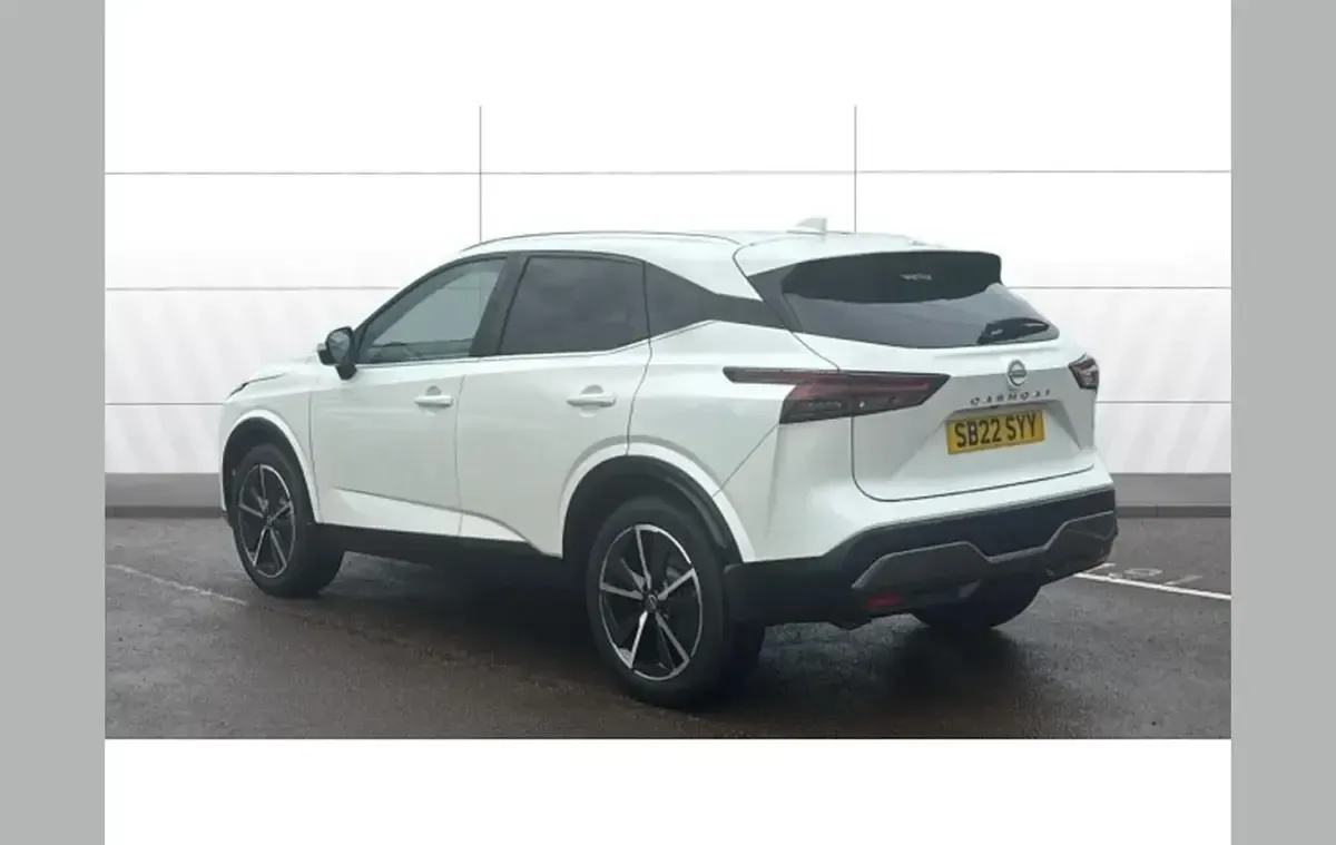 Used Nissan Qashqai Tekna 155 HP (114 kW) 2022 White SUV