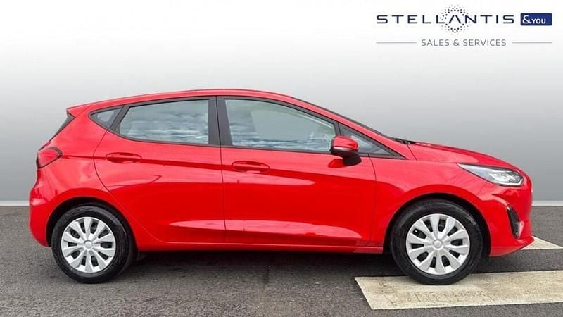 Used Ford Fiesta Trend 99 HP (72 kW) 2023 Red Hatchback