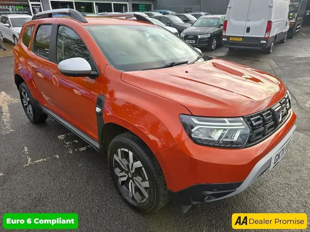 Used Dacia Duster Prestige 100 HP (73 kW) 2022 Orange Hatchback