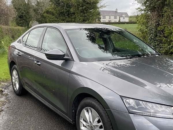 Używany Skoda Octavia SE Technology 2023 Szary Hatchback