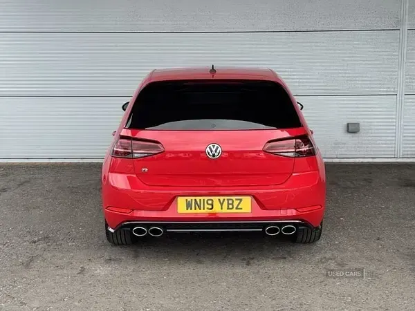 Used VW Golf VII R 300 HP (220 kW) 2019 Red Hatchback