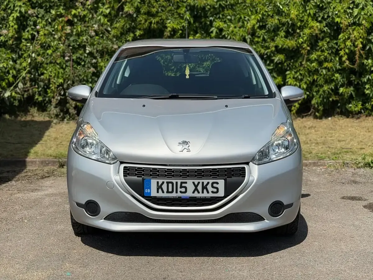Used Peugeot 208 Access 110 HP (80 kW) 2015 Silver Hatchback